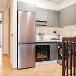 Emerald 34 Bourgogne Studio